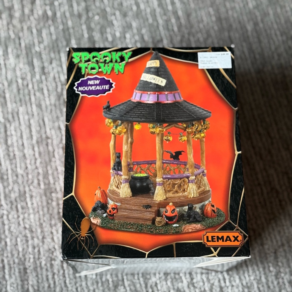 Lemax Spooky Town Witch Halloween Gazebo